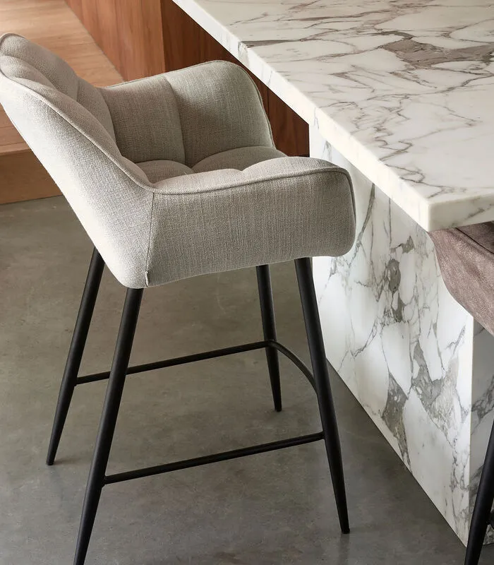 Rivièra Maison Riviera Maison Barkruk Met Rugleuning - Carnaby Counter Chair Mouliné - Linnen - Naturel 4 Rivièra Maison Riviera Maison Barkruk Met Rugleuning - Carnaby Counter Chair Mouliné - Linnen - Naturel - Image 2