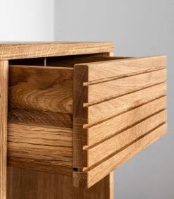 WOODEK Nachtkastje EMMA In Eikenhout -Meubilair Geschäft 5bd13d3072d24d96b01f34247eaaf94b