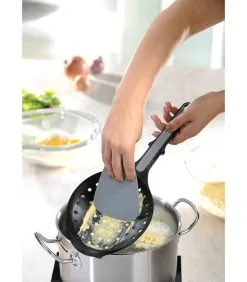 GEFU Spaetzle-lepel SCODEL -Meubilair Geschäft 781df1f48fc84f6db6503fcca6540b5b