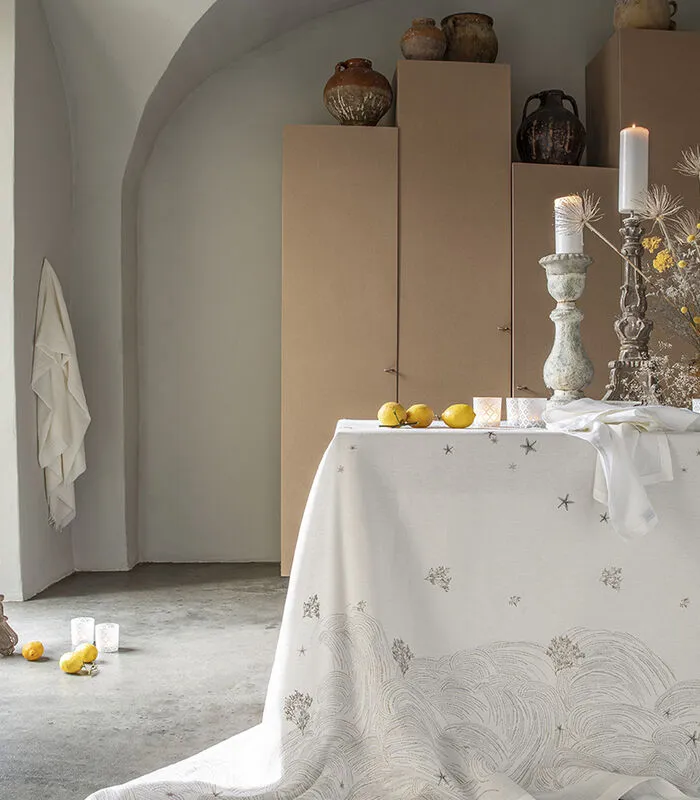 Alexandre Turpault Oceanide - Geborduurd Linnen Tafellaken Met Print 4 Alexandre Turpault Oceanide - Geborduurd Linnen Tafellaken Met Print - Image 2