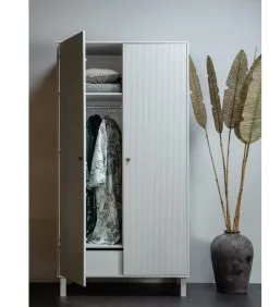 WOOOD Madu Garderobekast - Grenen - Wolkengrijs - 195x100x53 8 WOOOD Madu Garderobekast - Grenen - Wolkengrijs - 195x100x53 -Meubilair Geschäft 9e1064e79d844774bcd21c38fce896e8