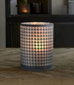 Rivièra Maison Windlichten Voor Binnen - Pied-de-Poule Hurricane - Lantaarn - 24cm X 18cm 5 Rivièra Maison Windlichten Voor Binnen - Pied-de-Poule Hurricane - Lantaarn - 24cm X 18cm -Meubilair Geschäft d1ae9de31e9b4d979e6b5bdf0597855c