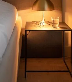 Atmooz Conner S - Bijzettafel - Zwart